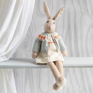 ["Craft Books", "Crafting", "Crowther", "Hobbies & Crafts", "knitted animal", "Knitted Animal Friends", "knitted animal toys", "Knitting", "Knitting Books", "knitting patterns", "Louise", "Louise Crowther", "making & decorating", "Making Toys & Dolls", "Toys: making & decorating"]