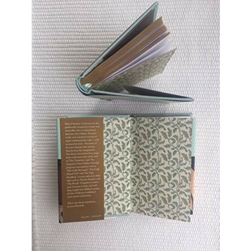 Children&#39;s Classics Collection 4 Books Box Set (Macmillan Collector&#39;s Library, 175)